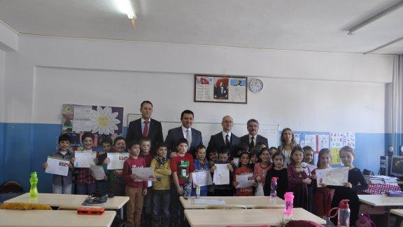 2017-2018 Eğitim Öğretim Yılı I.Dönem Karne Dağtım Töreni Hoca Ahmet Yesevi İlkokulunda Yapıldı.