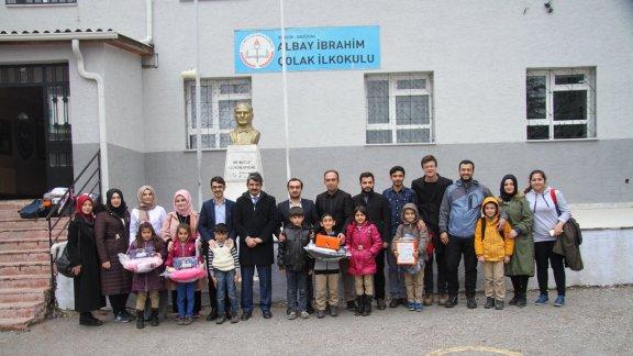 Sultangazi Belediyesi Gençlik Meclis Üyeleri, İlçemiz Okulu Albay İbrakim Çolak İlkokulunu ziyaret etti.