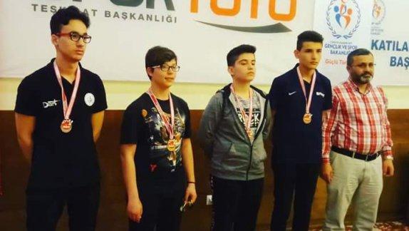 Bozüyük Anadolu İmam Hatip Lisesi, Türkiye Dart Şampiyonu oldu.