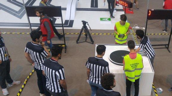 Bozüyük MTAL ve Mimar Sinan MTAL Robot Yarışmasında